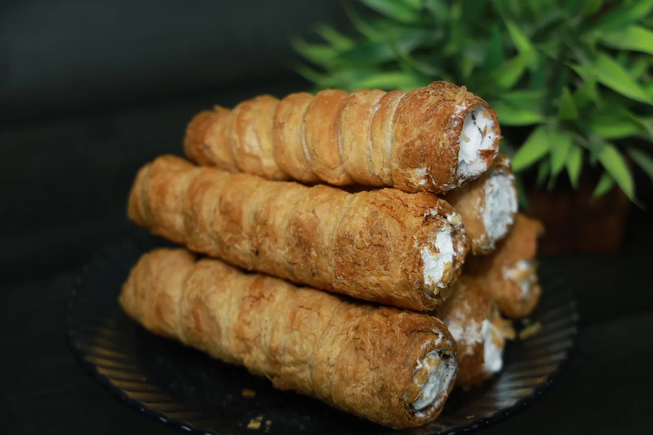 Fresh cream rolls — our photo