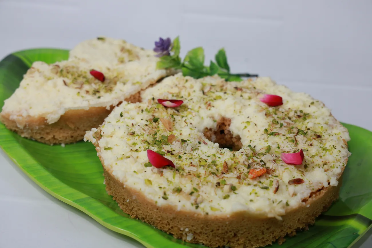 Malai ghewar with rabri and pistachios — Sawan special